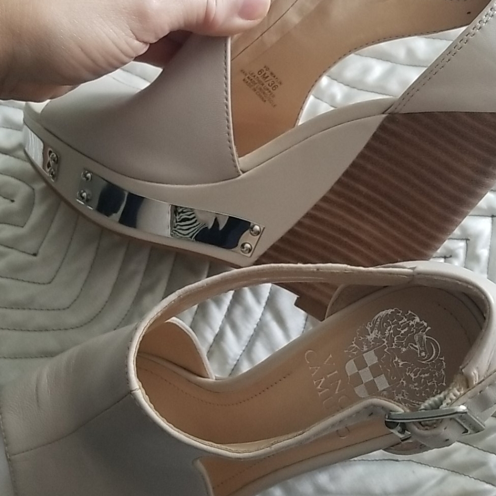 Vince Camuto opentoe wedge - Picture 8 of 8